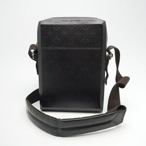 Louis Vuitton Shoulder Bag Monogram Glace Bobby Caf